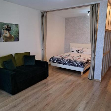 Glamour Studio Oradea Extérieur photo